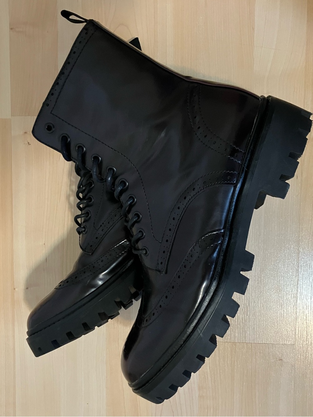 NWOT Men's Brown Lace-Up Combat Boots